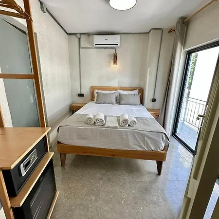 Elegance House Hotel
