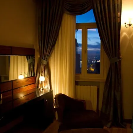 Hotel Au Pera 5*