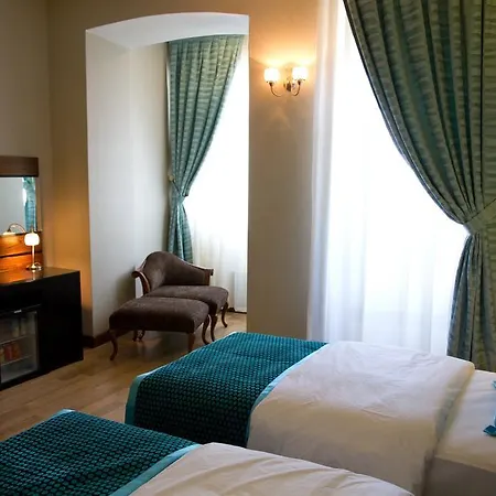 Au Pera Hotel 5*