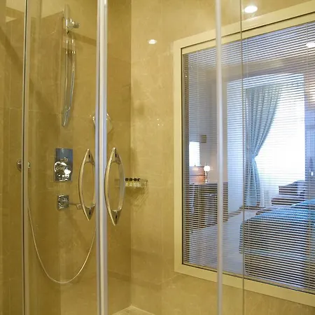 Au Pera Hotel 5*