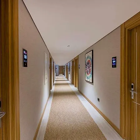 Hotel Ramada Encore Sisli *