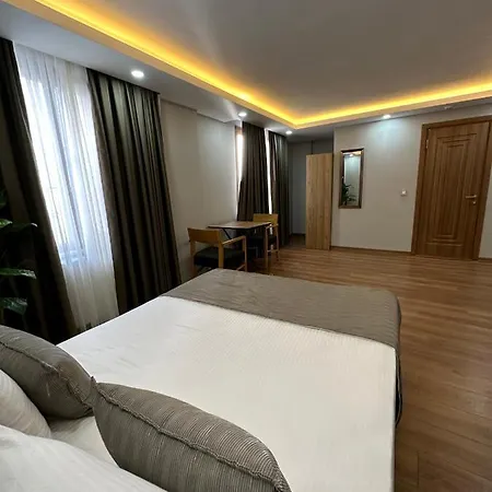 Marista Hotel *