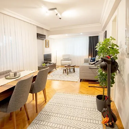 Charming Bagdat Avenue Hideaway, Near Marina Istanbul