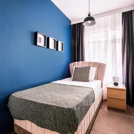 Flat With Closed Balcony 5 Min To Citys Nisantasi Apartment