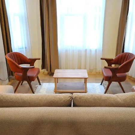 Golden Door Hotel
