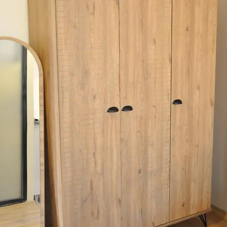 Hotel Golden Door *