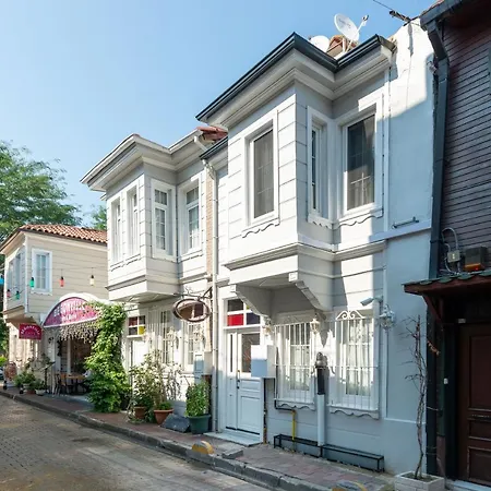 Begonville Corner Istanbul