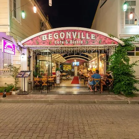 Hotel Begonville Corner *