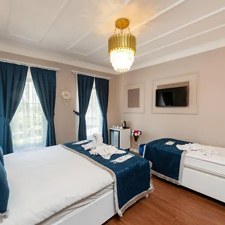 Begonville Corner * Istanbul