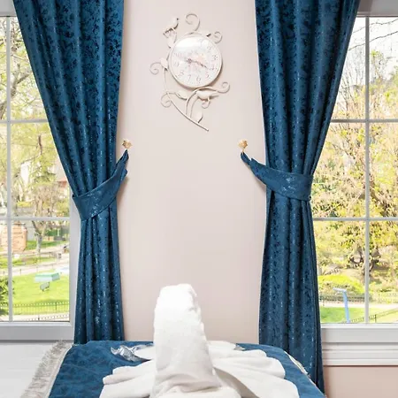 Begonville Corner Istanbul
