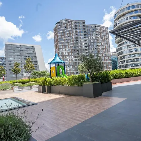Near Airport Metro 1-bdr Wi-fipoolgym Apartament *