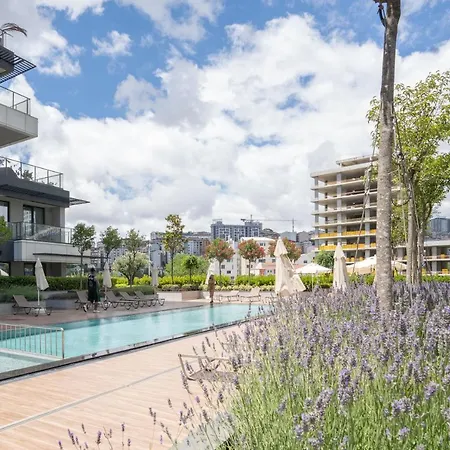 Apartament Near Airport Metro 1-bdr Wi-fipoolgym