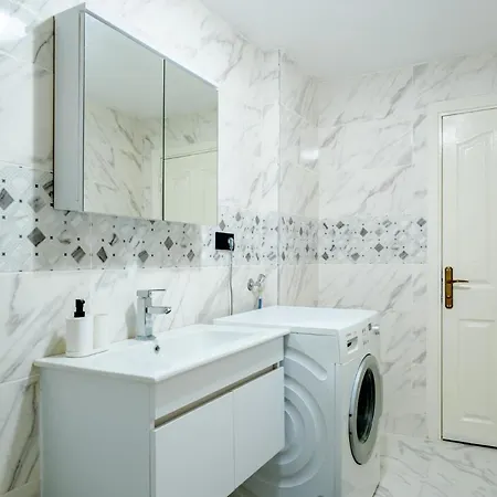 Daire Vibrant Duplex With Terrace 2 Min To Cevahir Mall *