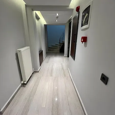 Golden Stone Hotel 3*