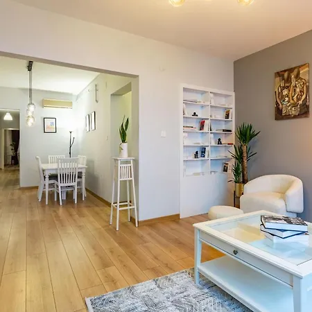 Central Flat Near Top Attractions In Nisantasi Apartment