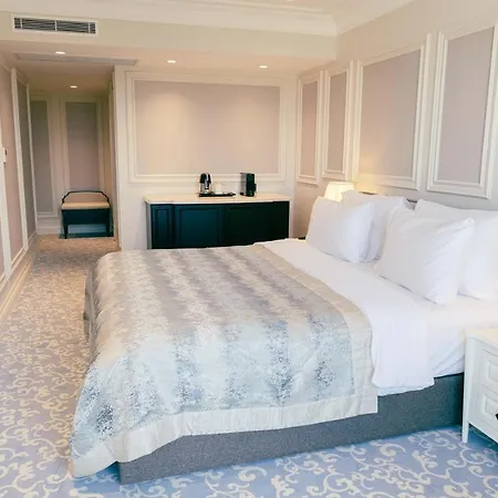 Hotel Dekalb