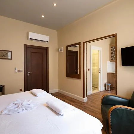 Level Suites - 201 Apartment *