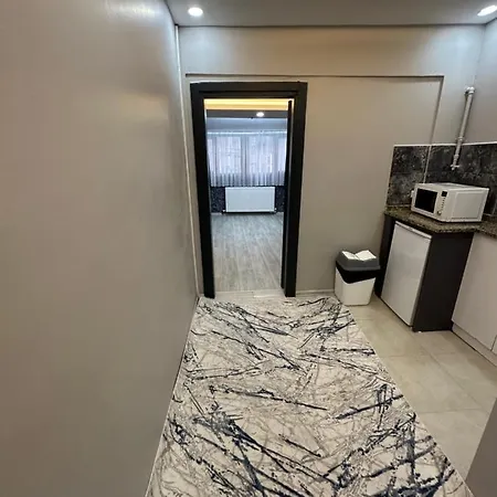 The Square 30 Apartment *