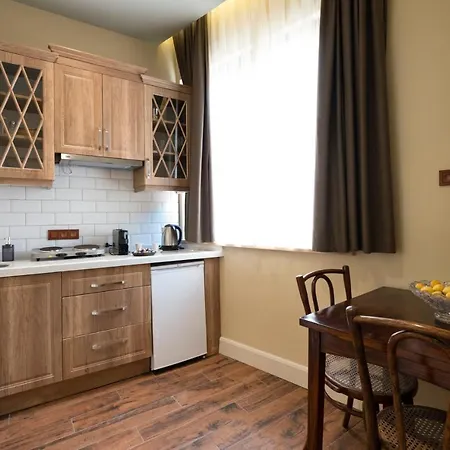 Apartment Level Suites - 201 Istanbul