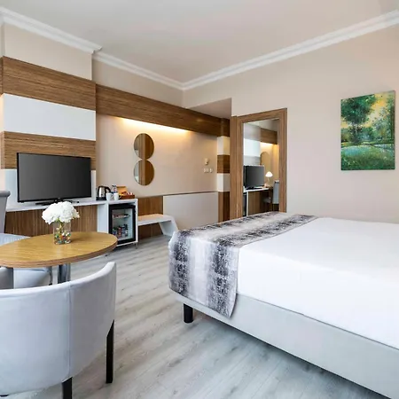 فندق ايليت دراغوس 5*