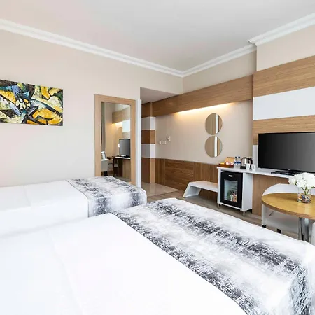 فندق ايليت دراغوس 5*