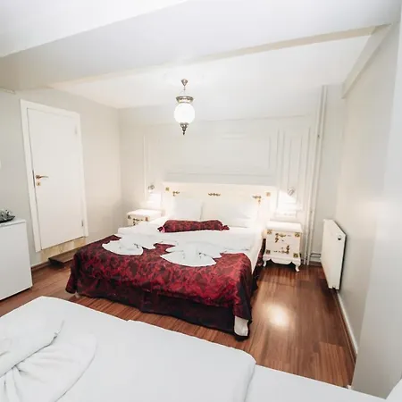 Safran Aparthotel 3*