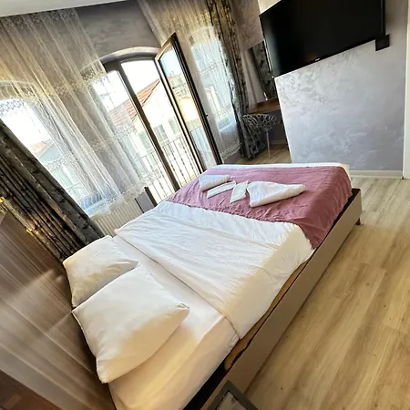 Hotel Alyon 3*