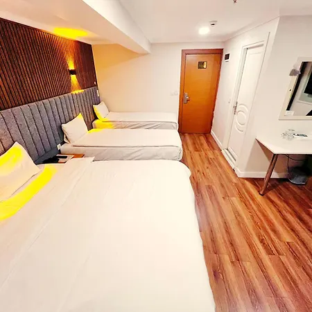 Naila Hotel 2*