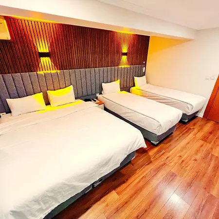 Naila Hotel 2*