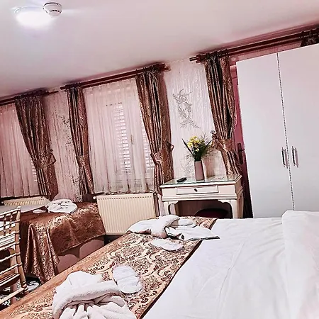 Aparthotel Alhambra