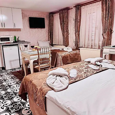 Alhambra 3*