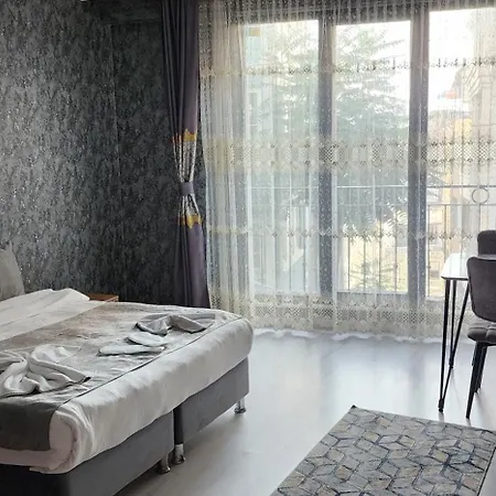 Taksim Royal & *