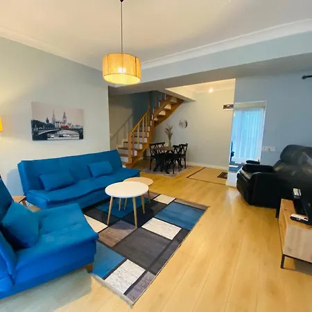 アパート Modern , Spacious, Duplex