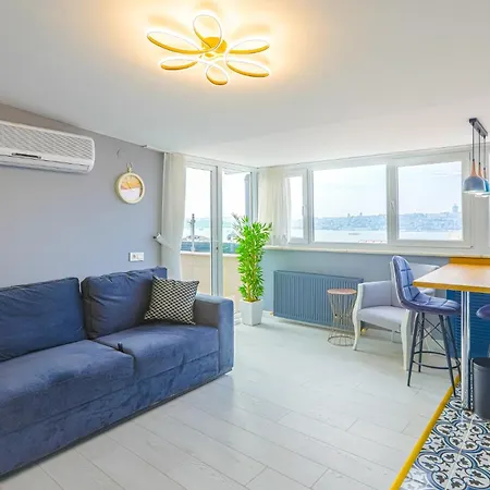 Lovely Flat 500 M To Uskudar Ferry Station *