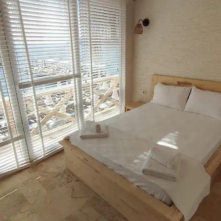 Hotel The Roof Ada