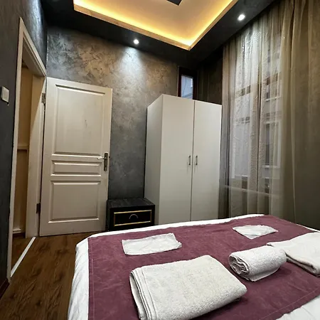 Alyon Hotel