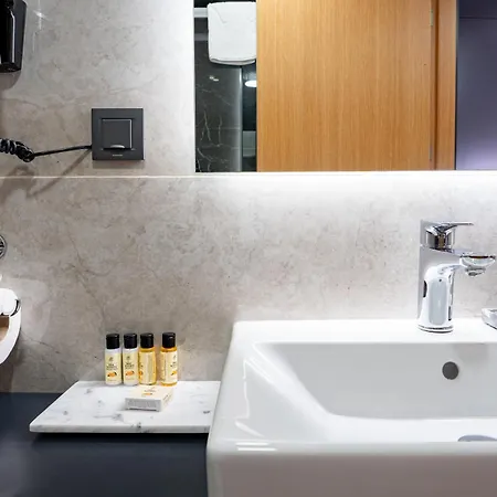 Rw Boutique Hotel 3*