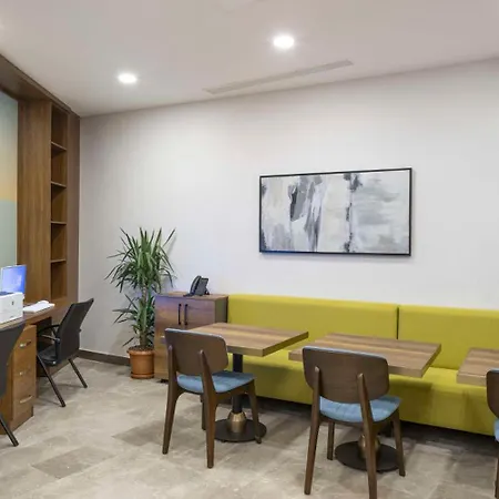 Hampton By Hilton Airport, Arnavutkoy Hotel