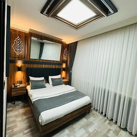 La Serena Taxim Hotel מלון