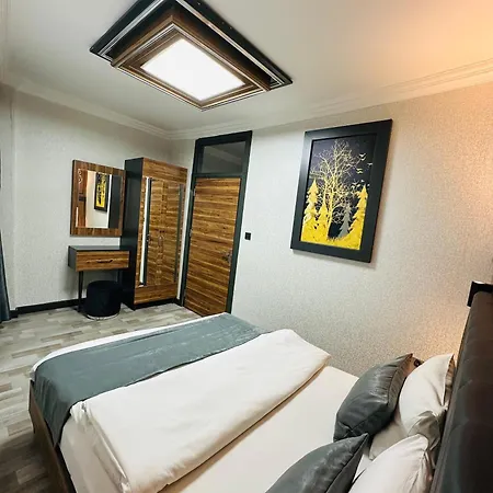 La Serena Taxim Hotel מלון