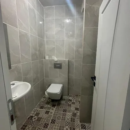 Grand Bella Vista Hostel *