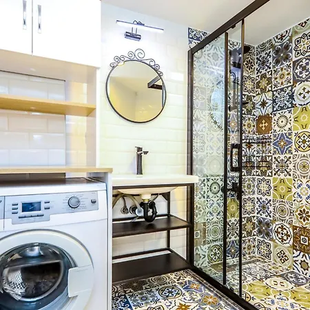 Lovely Flat 500 M To Uskudar Ferry Station * Istanbul