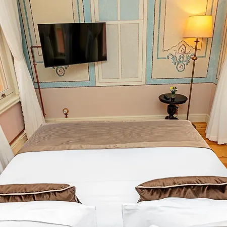 Hotel Meroddi Barnathan *