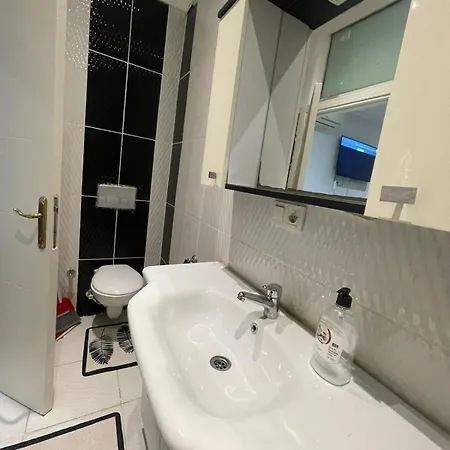 Taksim Square 2plus1 Big Flat On The Center With 2 Bathroom Apartment *
