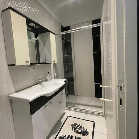 Taksim Square 2plus1 Big Flat On The Center With 2 Bathroom Apartment