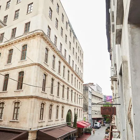 Apartment White Rabbit Apart Istanbul