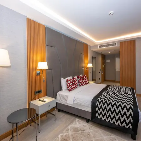 Ramada Encore By Wyndham Sisli Hotel 4*