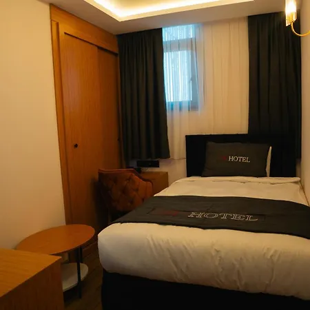 Cip & - Bakirkoey Center Hotel 4*