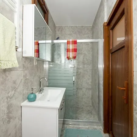 Historical Levantine Flat @heart Of Taksim *
