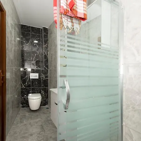 Historical Levantine Flat @heart Of Taksim